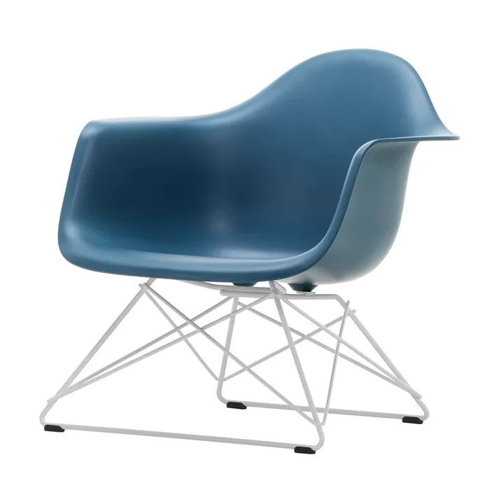 Vitra – Eames Plastic Armchair LAR